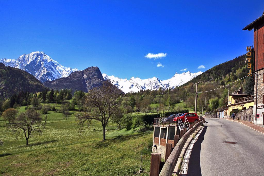 Albergo Le Marmotte Pré-Saint-Didier Exteriör bild