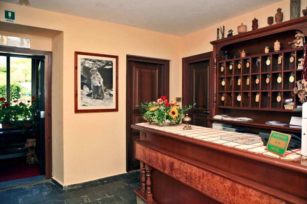 Albergo Le Marmotte Pré-Saint-Didier Exteriör bild