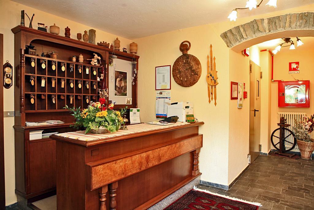 Albergo Le Marmotte Pré-Saint-Didier Exteriör bild