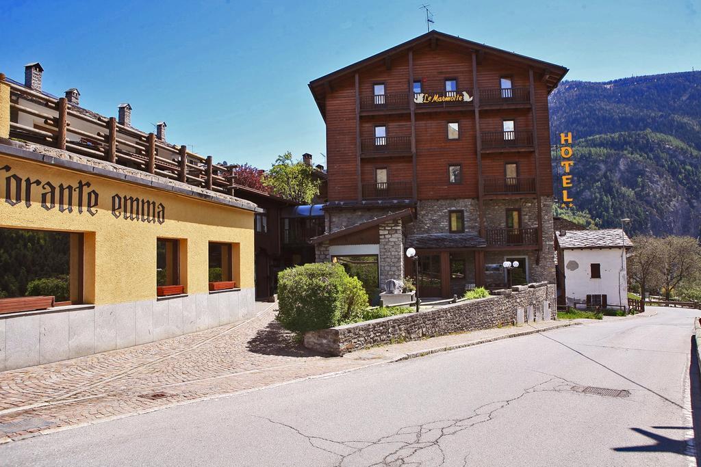 Albergo Le Marmotte Pré-Saint-Didier Exteriör bild